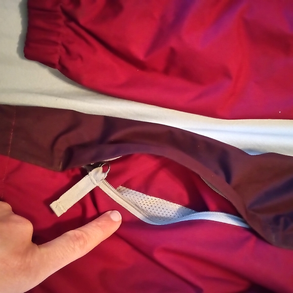 Eddie Bauer women's rain jacket, size XS - Picture 11 of 16